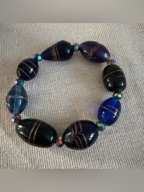 Multi-Blue Glass Bead Stretch Bracelet